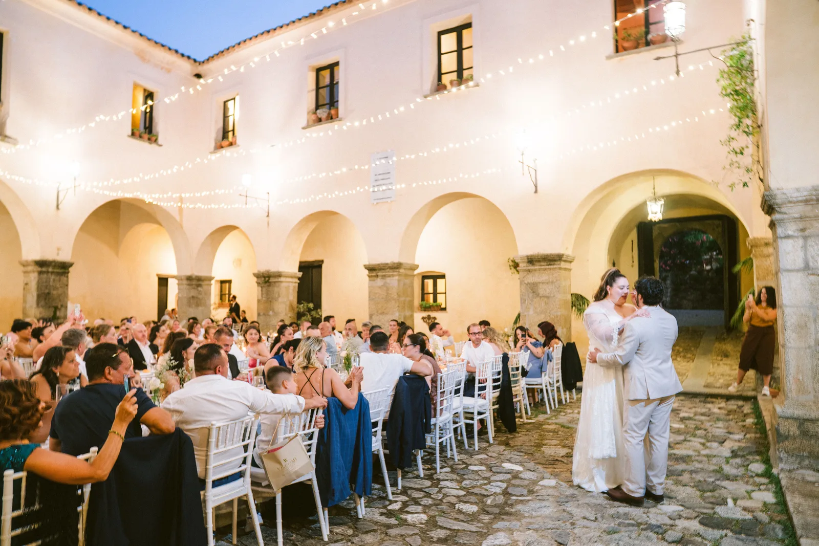 Weddingguides — la sera — Erica e Gennaro · foto 1